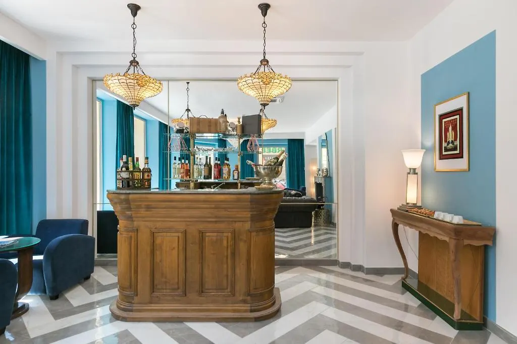 The Jay Hotel By Happyculture Nizza 4*,